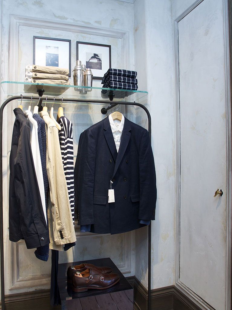 389755360luxury-retail2.jpg