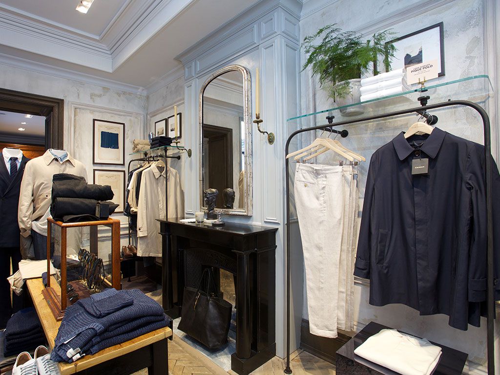 358978413luxury-retail3.jpg